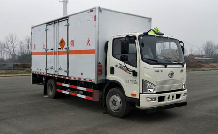 大力牌DLQ5120XQYCA6型爆破器材運(yùn)輸車